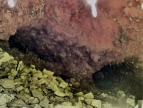 Farkas-hegy, barlang
