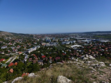 Budaörsi lakótelep a Naprózsa tanösvényről